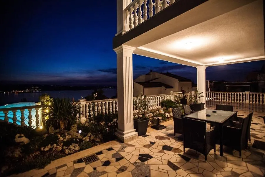 Apartment In Crikvenica With Sea View, Balcony, Air Conditioning, Wifi 3492-3 0*,
